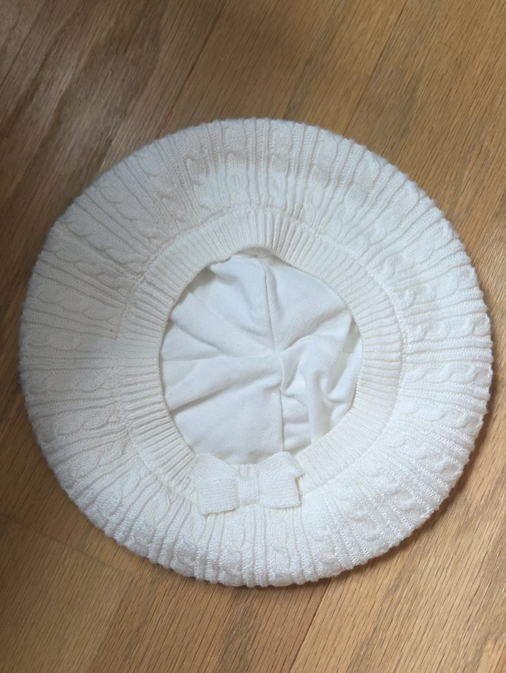 White Knit Beret Hat - Brand Unknown